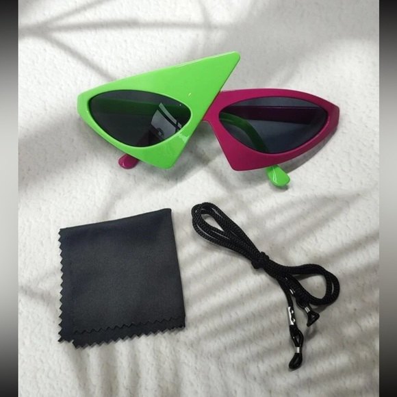 ✨ Awesome Funky Geometric Color Block Futuristic Fashion Glasses ✨ - Picture 4 of 10